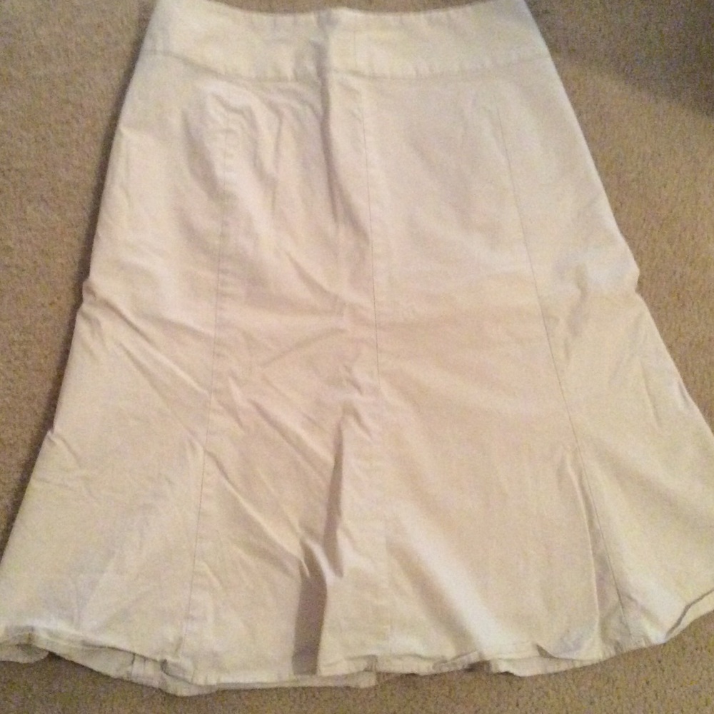 Flare gap skirt